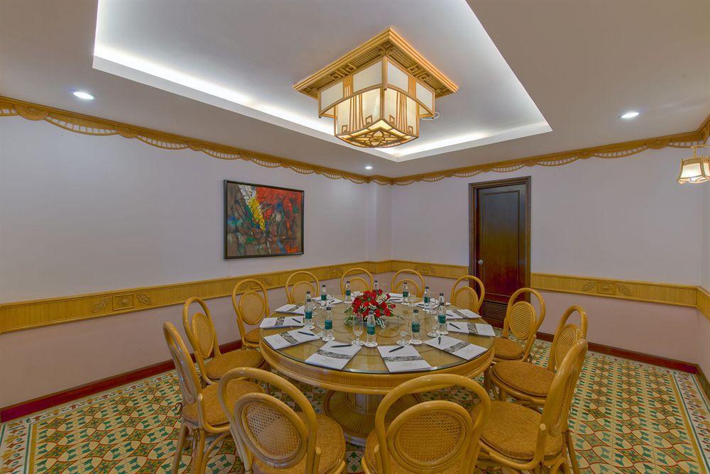 Muong Thanh Holiday Hue Hotel Buitenkant foto