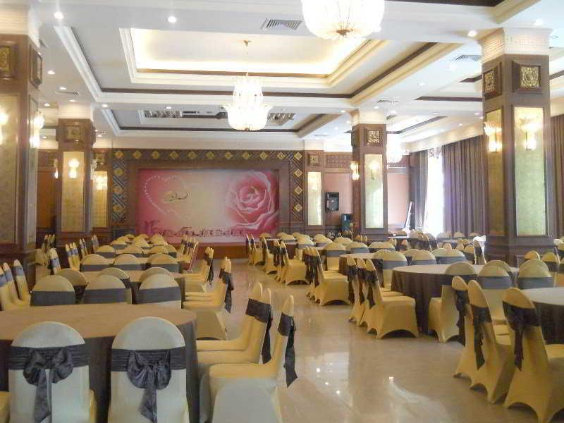 Muong Thanh Holiday Hue Hotel Buitenkant foto