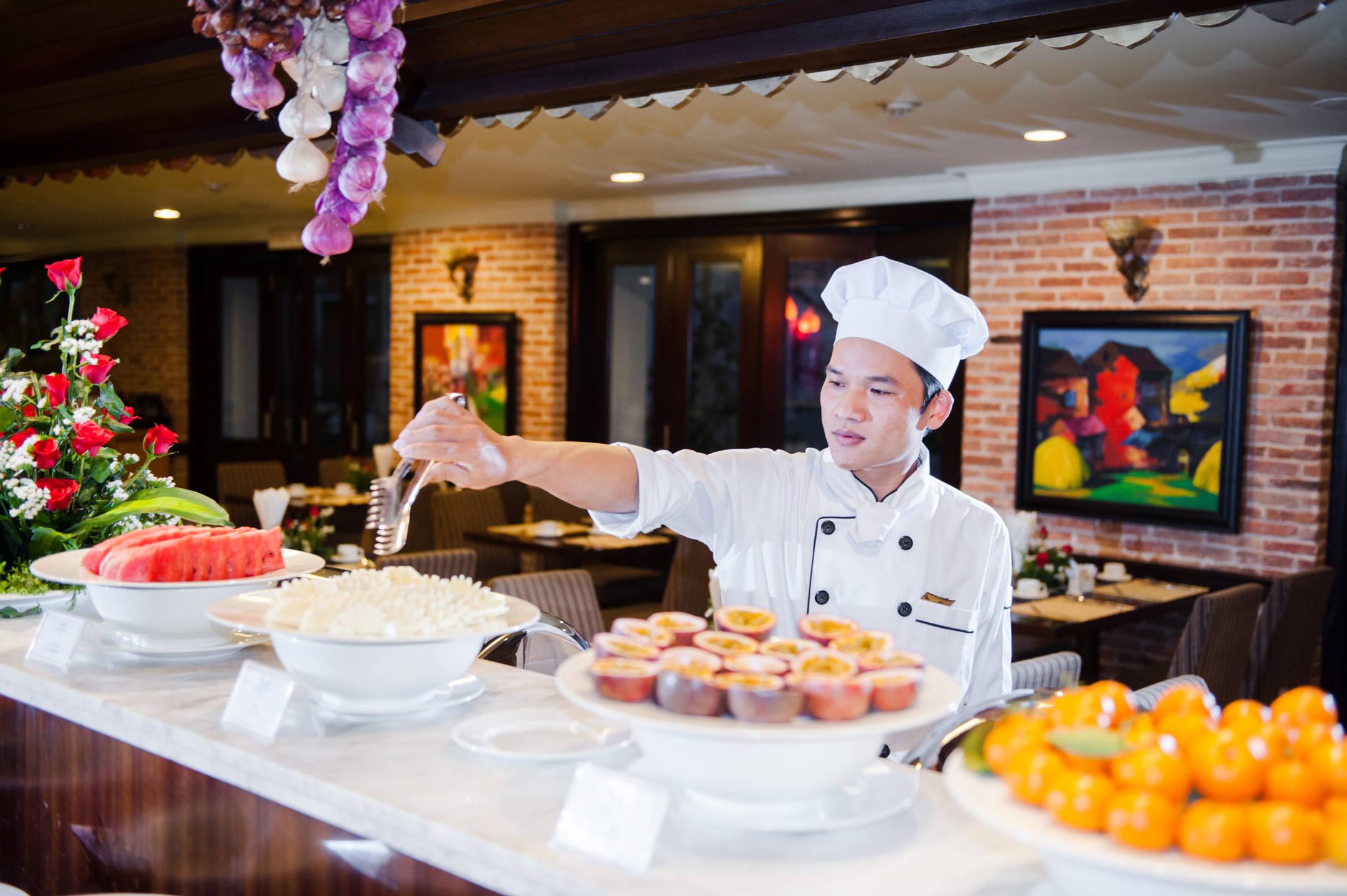 Muong Thanh Holiday Hue Hotel Buitenkant foto