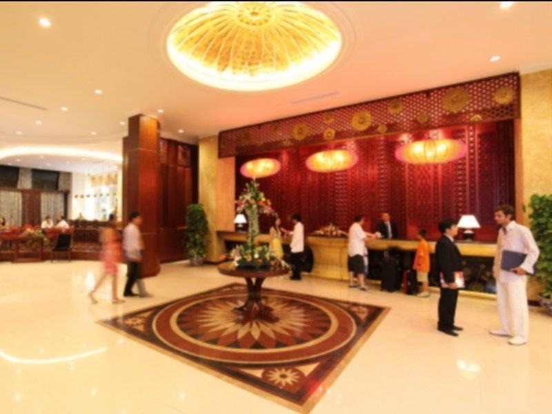Muong Thanh Holiday Hue Hotel Buitenkant foto