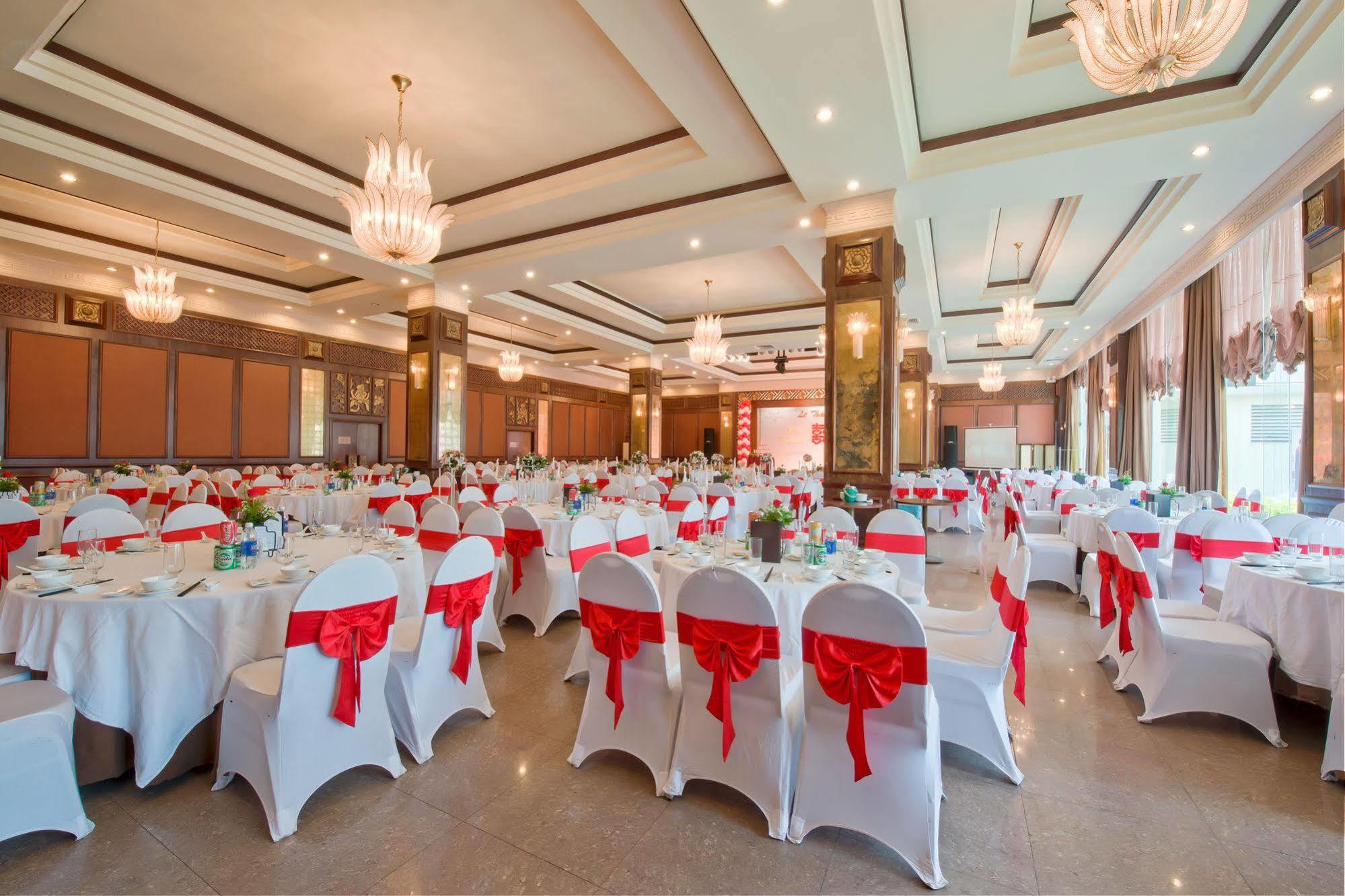 Muong Thanh Holiday Hue Hotel Buitenkant foto