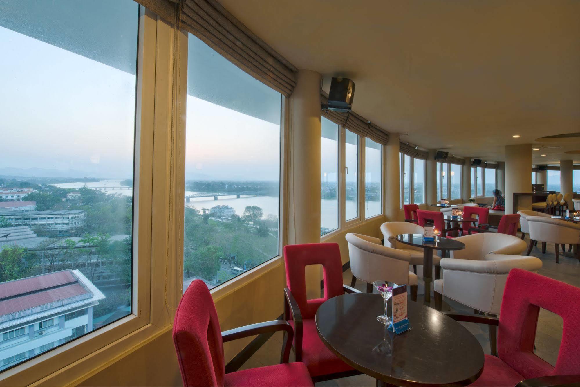 Muong Thanh Holiday Hue Hotel Buitenkant foto